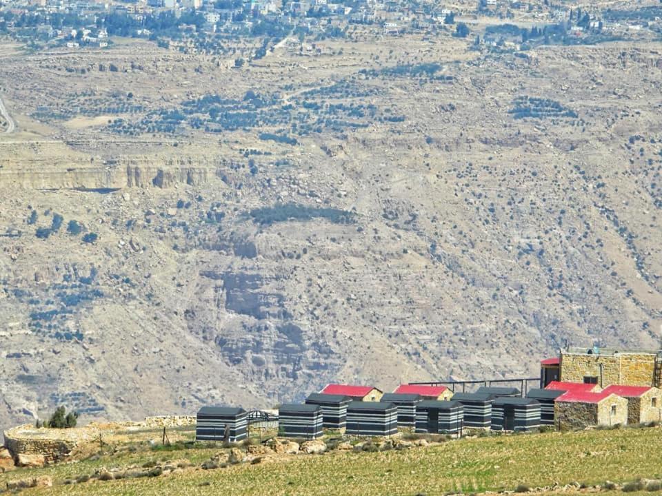 Ein Lahda Camp-Site Hotel Дана Екстериор снимка