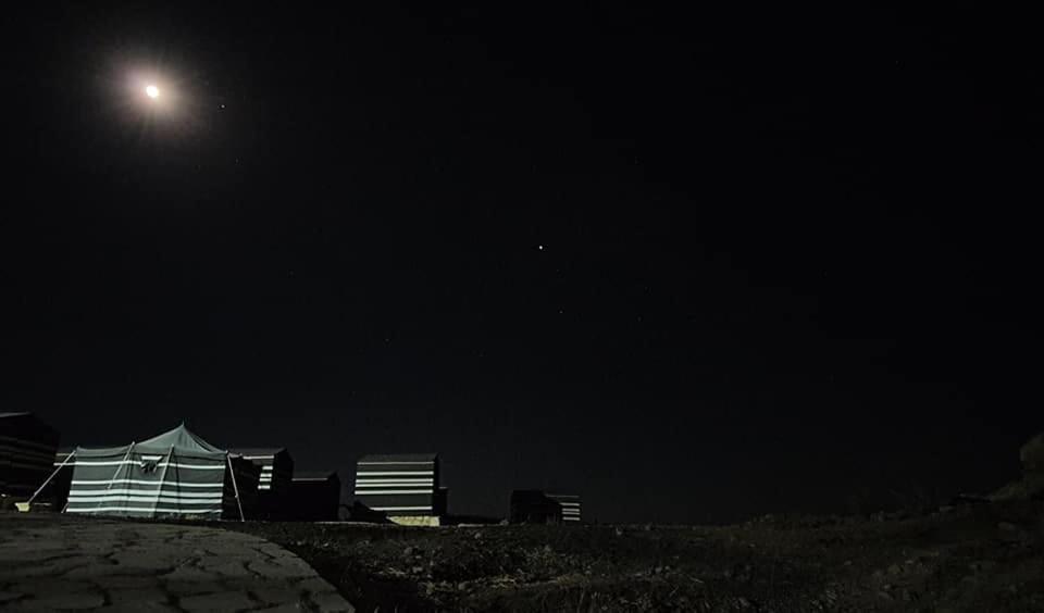 Ein Lahda Camp-Site Hotel Дана Екстериор снимка